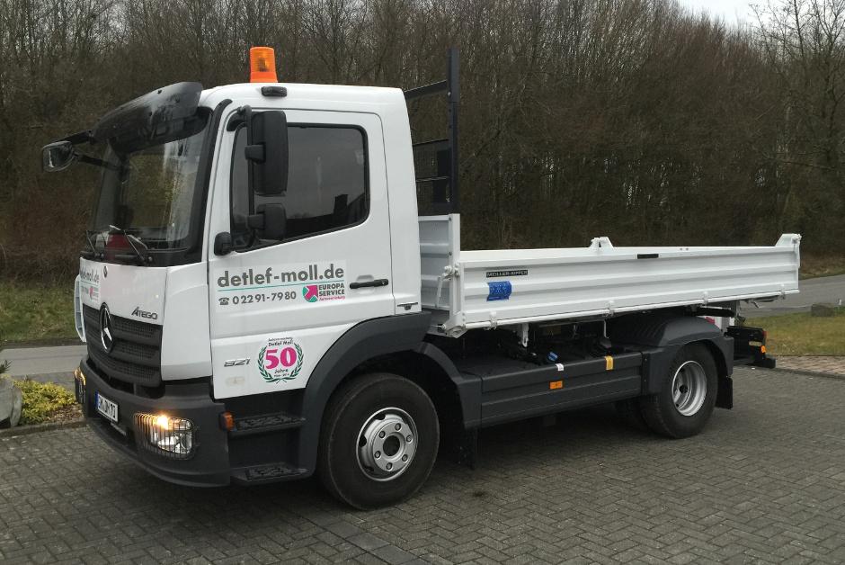 LKW 7,49 t – Kipper (Dreiseitenkipper)