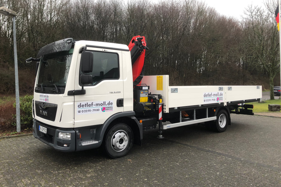 LKW 7,49 t – Pritsche mit Ladekran