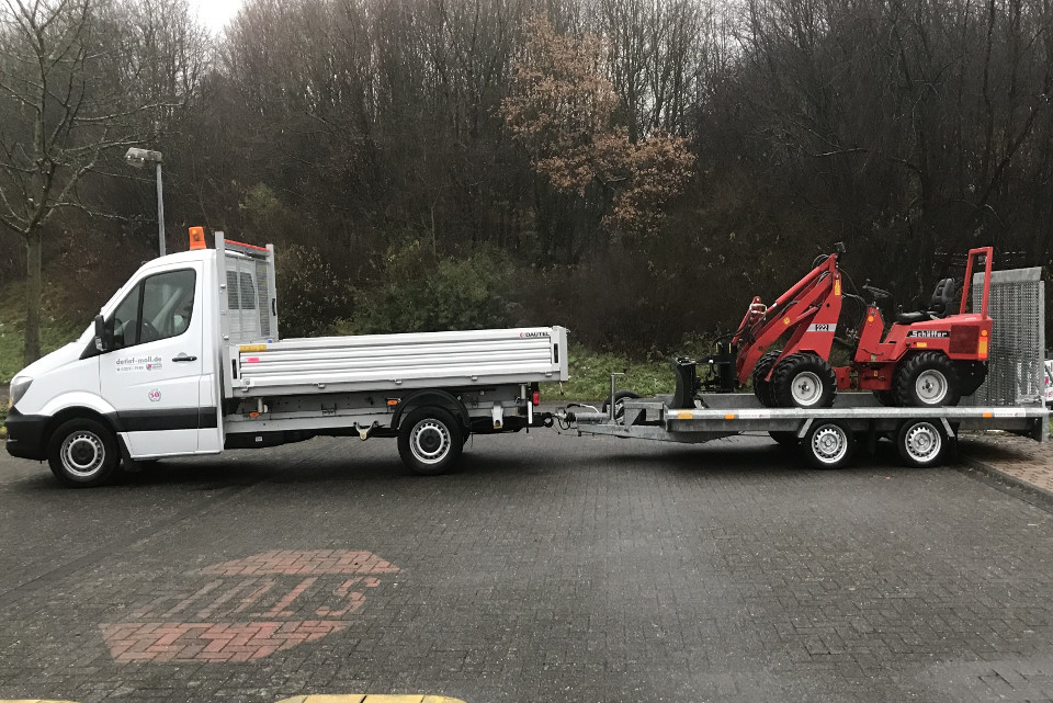 Transporter 3 Seitenkipper mit PKW Anhänger 3,5 t Minitieflader